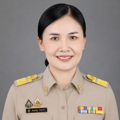 นางพิมลณัฐ กิ่งจำปา